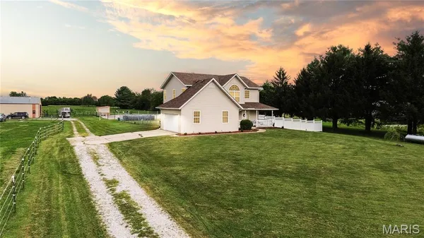 $799,000 | 5878 Eaton Lane, Edwardsville, IL 62025