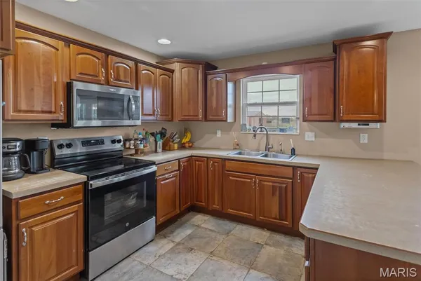$799,000 | 5878 Eaton Lane, Edwardsville, IL 62025