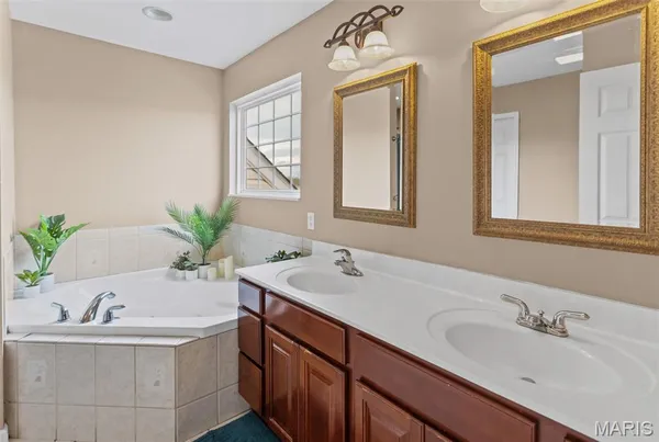 $799,000 | 5878 Eaton Lane, Edwardsville, IL 62025