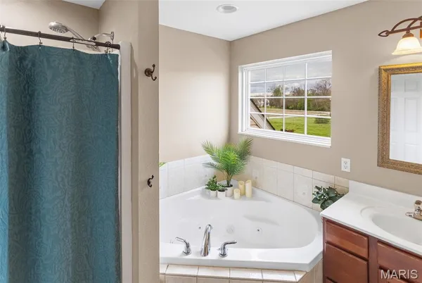 $799,000 | 5878 Eaton Lane, Edwardsville, IL 62025