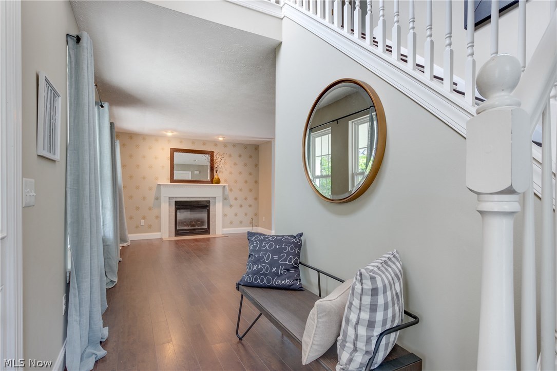 1576 Maple Road Cleveland Heights, OH 44121 - Photo 3 of 33
