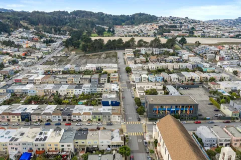 $895,000 | 445 Wayland Street, San Francisco, CA 94134