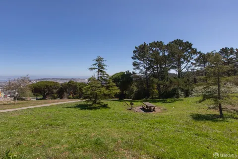 $895,000 | 445 Wayland Street, San Francisco, CA 94134