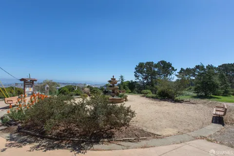 $895,000 | 445 Wayland Street, San Francisco, CA 94134