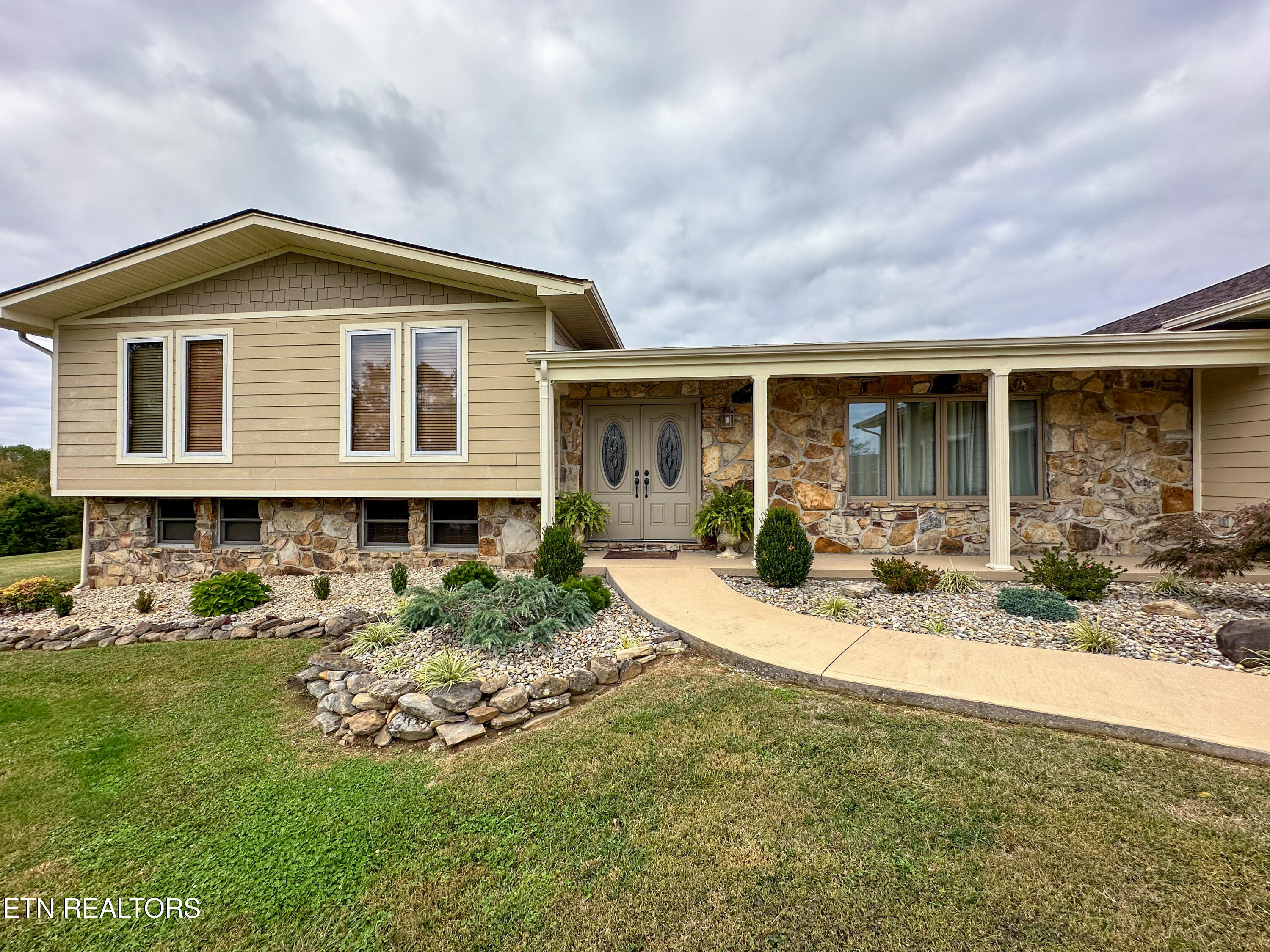 225 Kincaid Road Harrogate, TN 37752 - Photo 3 of 60 225 Kincaid-67