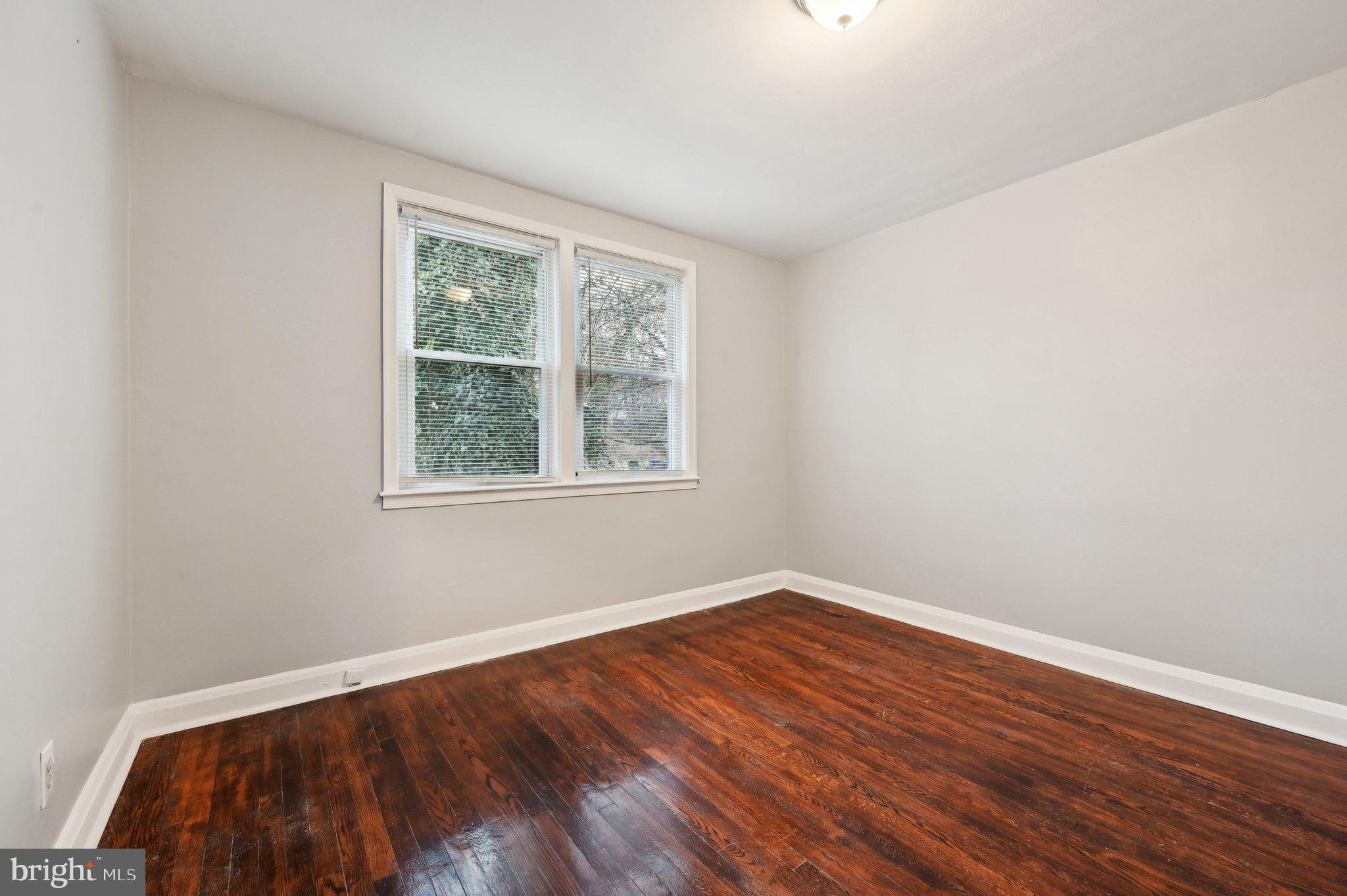 1114 Gleneagle Road Baltimore, MD 21239 - Photo 15 of 26