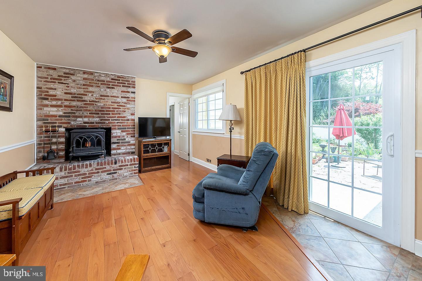106 Haines Road Mount Laurel, NJ 08054 - Photo 16 of 27 Family Room