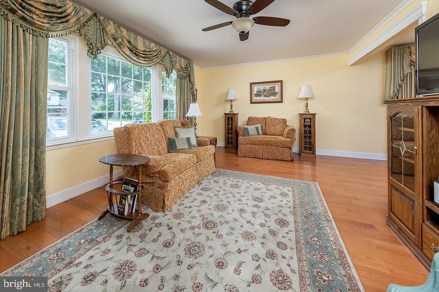 106 Haines Road Mount Laurel, NJ 08054 - Photo 6 of 27 Living Room