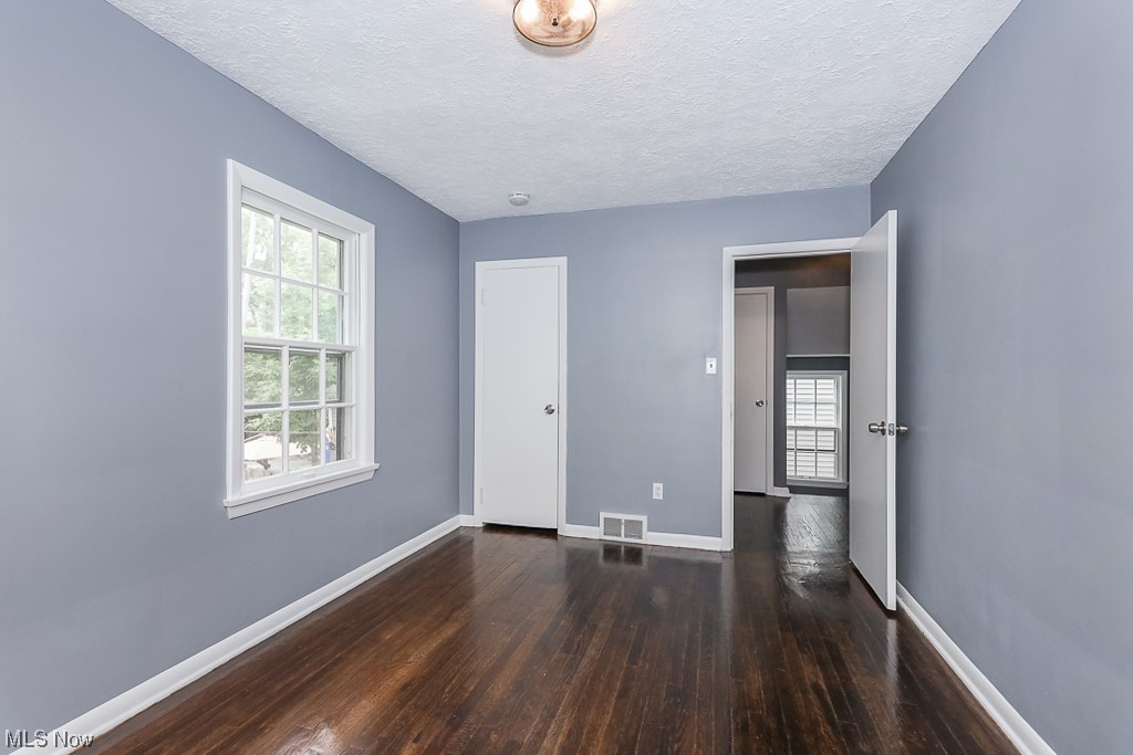 3003 Ripley Road Cleveland, OH 44120 - Photo 26 of 30
