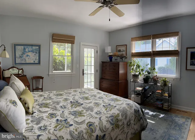 $1,150,000 | 4 South Lake Terrace, Rehoboth Beach, DE 19971