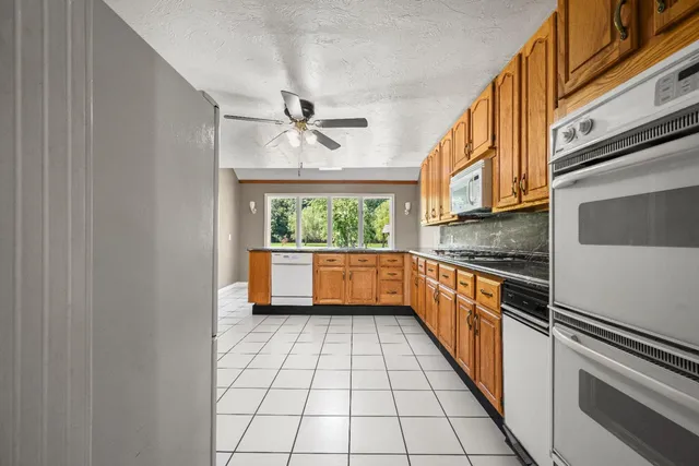 $625,000 | 5783 Highway 46, Batesville, IN 47006