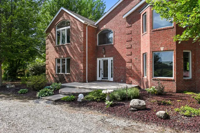 $625,000 | 5783 Highway 46, Batesville, IN 47006