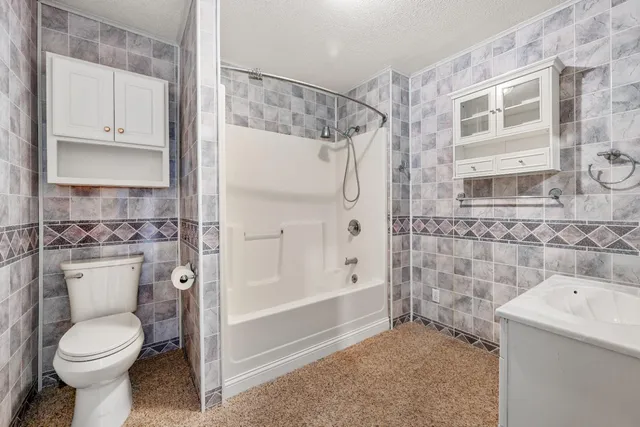 $625,000 | 5783 Highway 46, Batesville, IN 47006