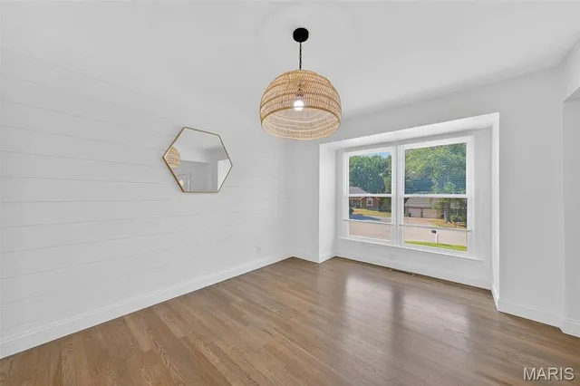 $484,900 | 107 Falmouth Drive, Ballwin, MO 63011