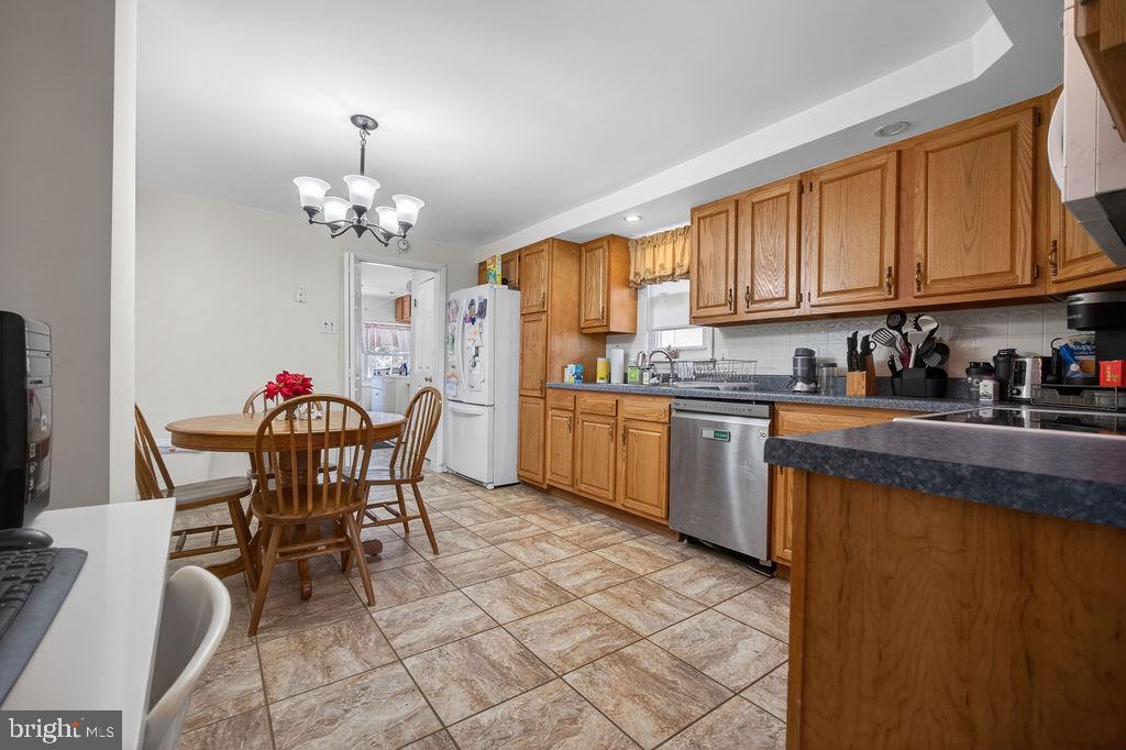 330 Ruth Avenue Upper Chichester, PA 19014 - Photo 2 of 18 Gallery Image 2