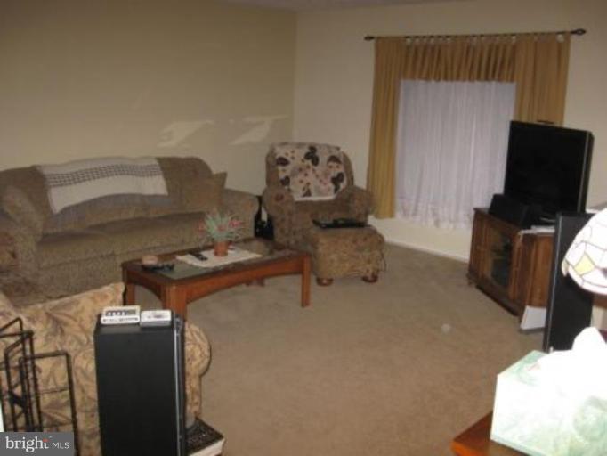 8181 Silo Road Severn, MD 21144 - Photo 3 of 7 Family Room