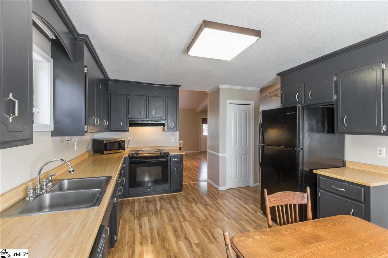 111 Bunker Hill Road Greer, SC 29650 - Photo 8 of 16 Gallery Image 8