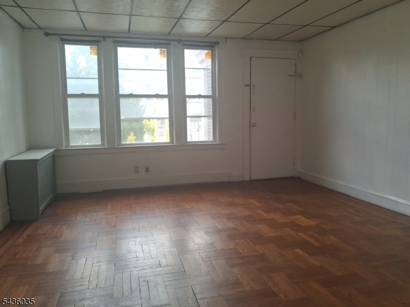 19 Bayview Avenue, Unit 2 Newark, NJ 07112 - Photo 4 of 20