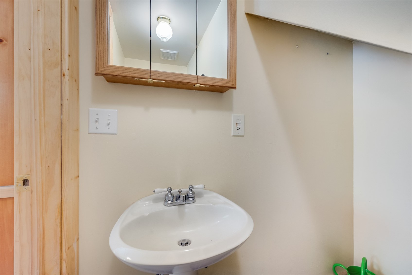 283 Range Road, Unit 2 Breckenridge, CO 80424 - Photo 16 of 31 1/2 bath