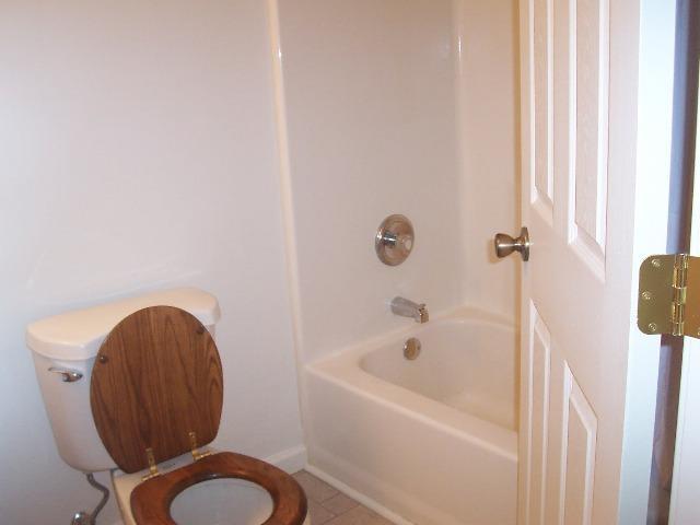 4571 Cincinnati Zanesville Road Northeast, Unit R Lancaster, OH 43130 - Photo 14 of 14