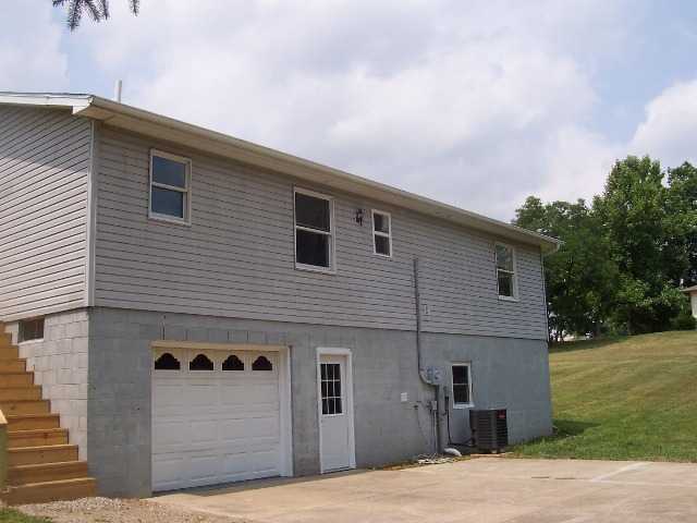 4571 Cincinnati Zanesville Road Northeast, Unit R Lancaster, OH 43130 - Photo 3 of 14