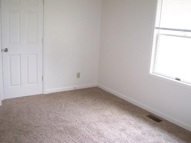 4571 Cincinnati Zanesville Road Northeast, Unit R Lancaster, OH 43130 - Photo 7 of 14