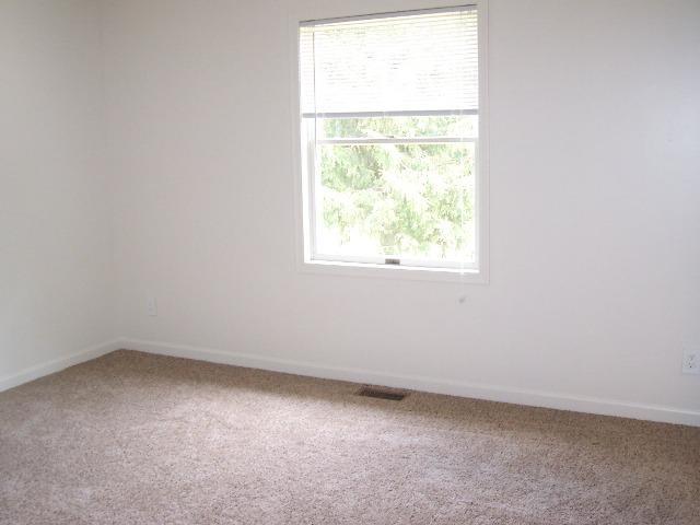 4571 Cincinnati Zanesville Road Northeast, Unit R Lancaster, OH 43130 - Photo 8 of 14