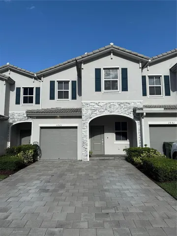 $2,550 | 1021 Southeast 27th Street, Unit 1021, Homestead, FL 33035