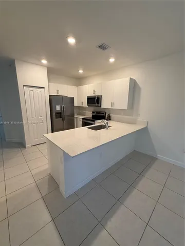 $2,550 | 1021 Southeast 27th Street, Unit 1021, Homestead, FL 33035