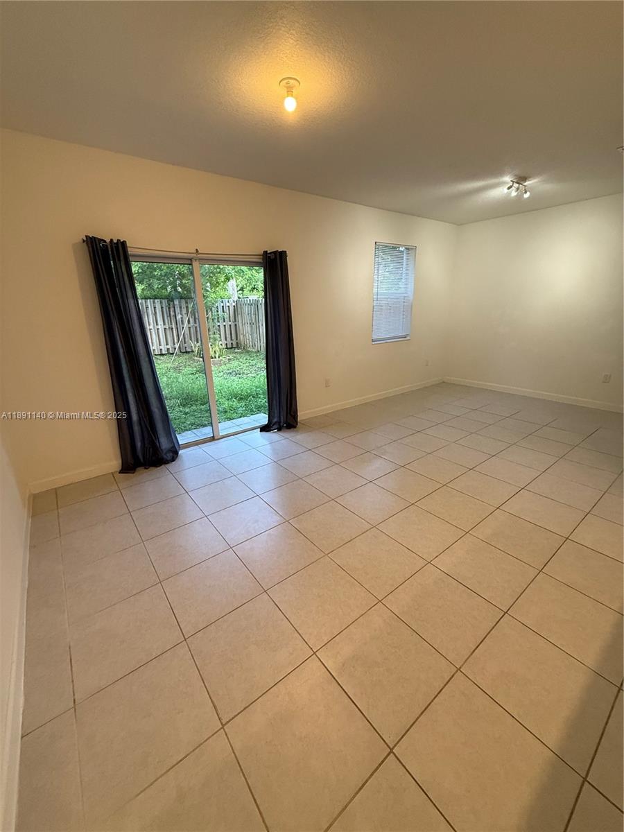 1021 Southeast 27th Street, Unit 1021 Homestead, FL 33035 - Photo 5 of 26