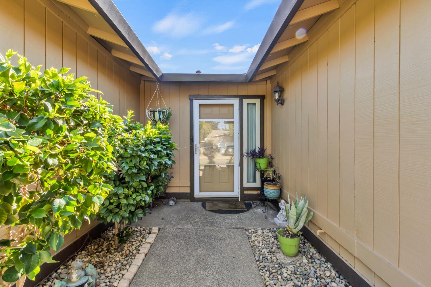 8069 Cornerstone Way Citrus Heights, CA 95621 - Photo 8 of 27 a view of a back yard of the house