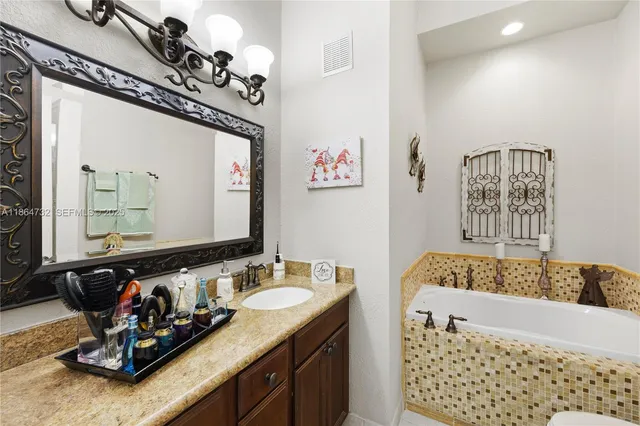 $648,800 | 2731 Parkview Drive South, Hallandale Beach, FL 33009