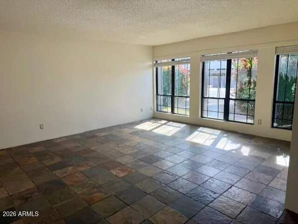 $1,575 | 5203 North 24th Street, Unit 102, Phoenix, AZ 85016