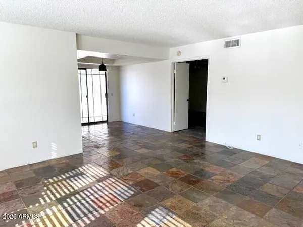 $1,575 | 5203 North 24th Street, Unit 102, Phoenix, AZ 85016