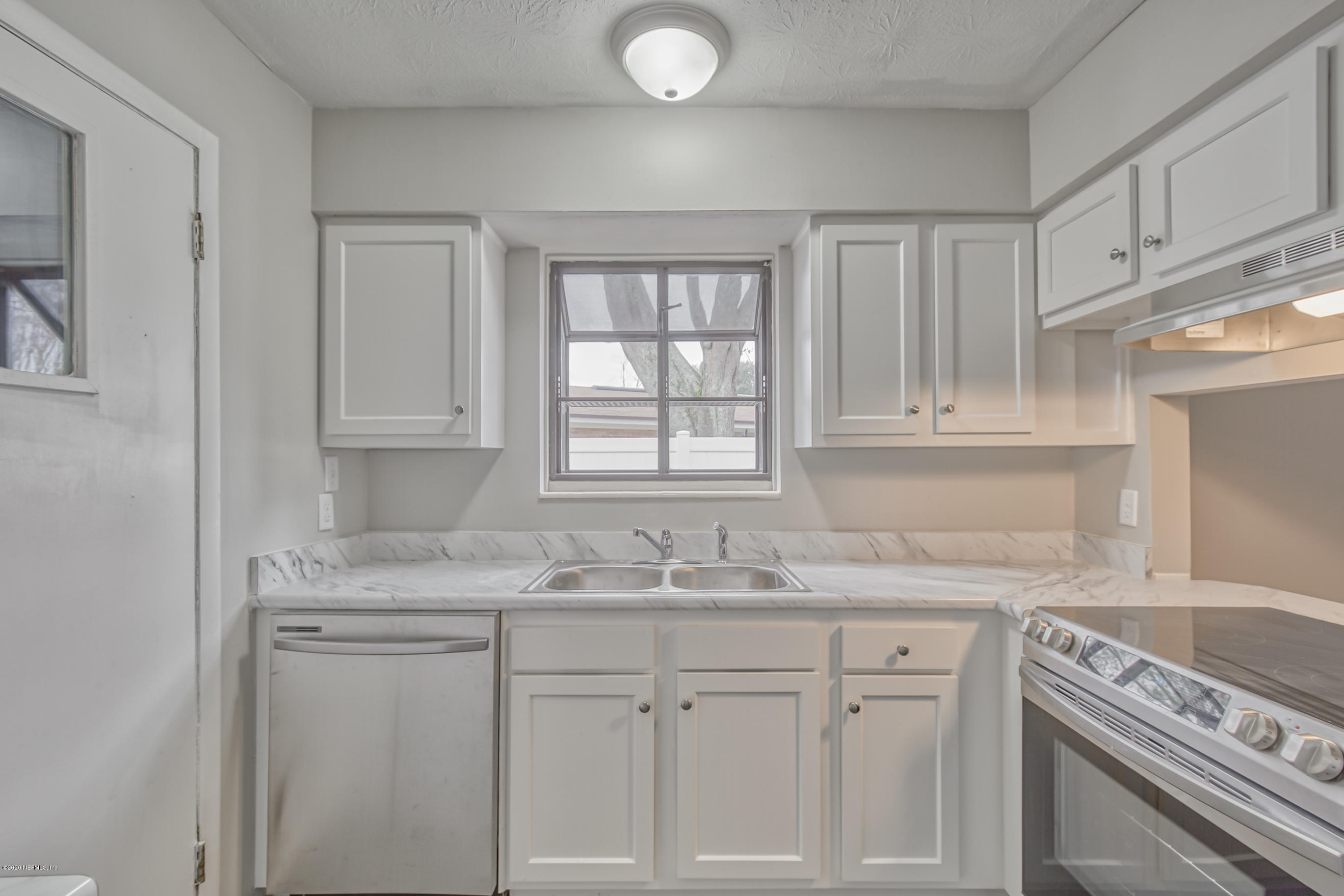 4104 Bender Road Jacksonville, FL 32207 - Photo 25 of 50 shawnjollyrawphotography.com-20