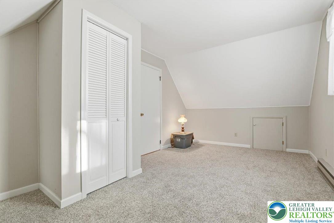 20 Pool Drive Jim Thorpe, PA 18229 - Photo 24 of 44 an empty room with closet