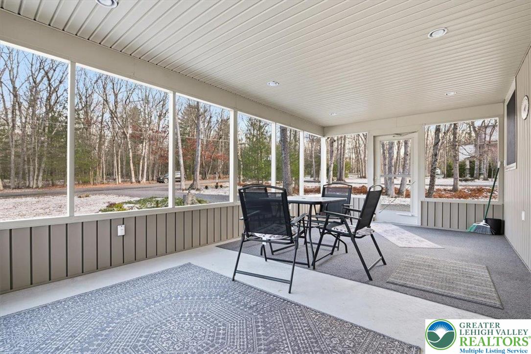 20 Pool Drive Jim Thorpe, PA 18229 - Photo 5 of 44 a dining room with furniture and a large window