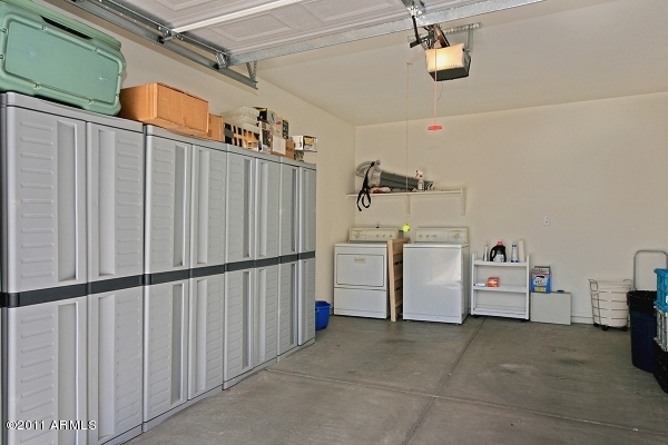 2730 East Cambridge Avenue Phoenix, AZ 85008 - Photo 17 of 22 Garage View 2