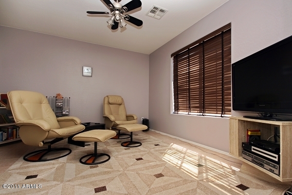 2730 East Cambridge Avenue Phoenix, AZ 85008 - Photo 9 of 22 Media Room