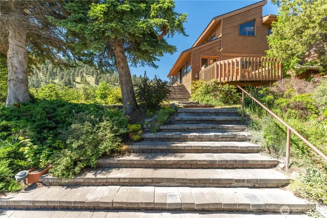 $3,900,000 | 712 Moonlit Lane, Wenatchee, WA 98801