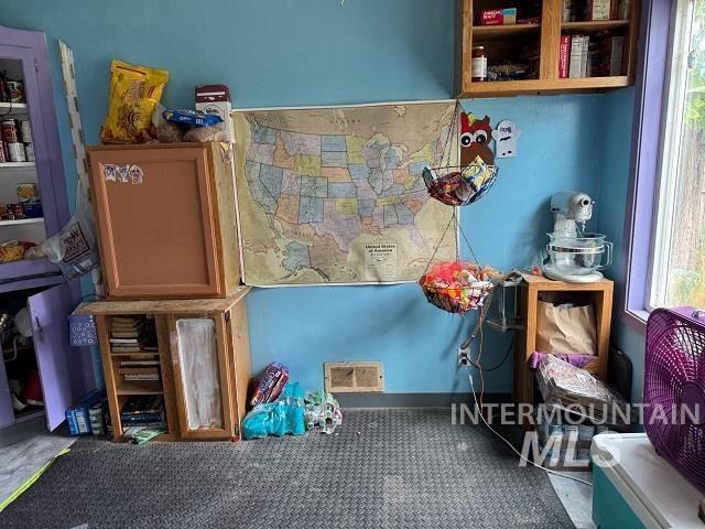 111 Ehrgood Avenue Nyssa, OR 97913 - Photo 3 of 22