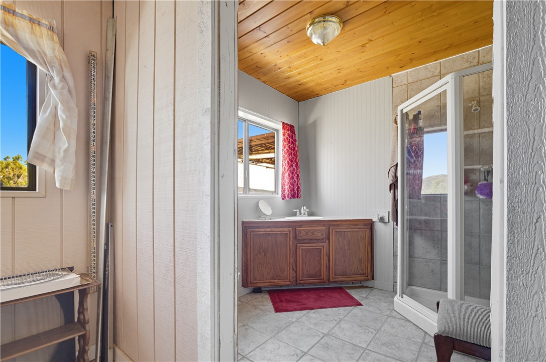 15340 Dicks Camp Road Hackberry, AZ 86411 - Photo 11 of 42