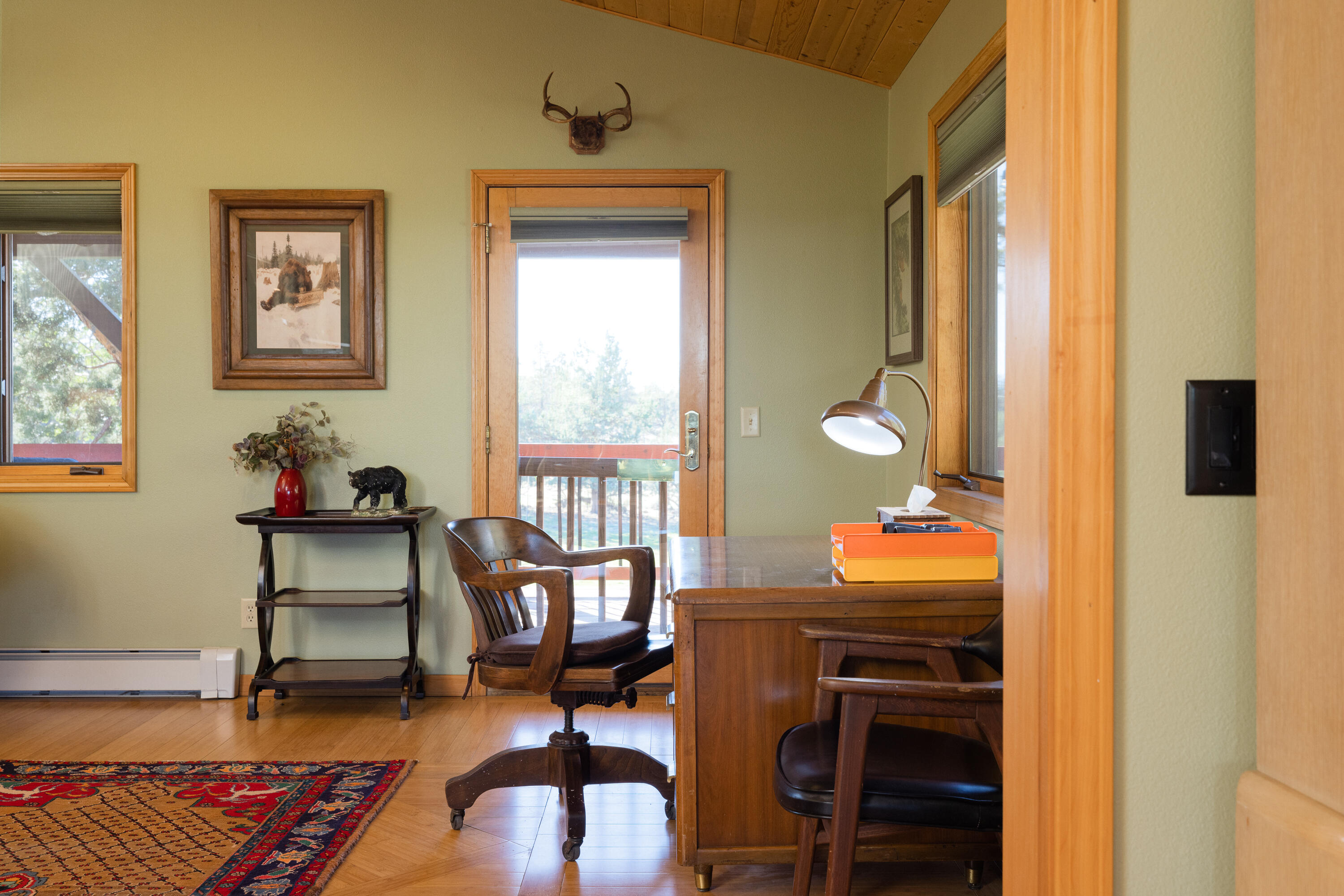 23321 Alfalfa Market Road Bend, OR 97701 - Photo 26 of 76 a workspace with furniture and window