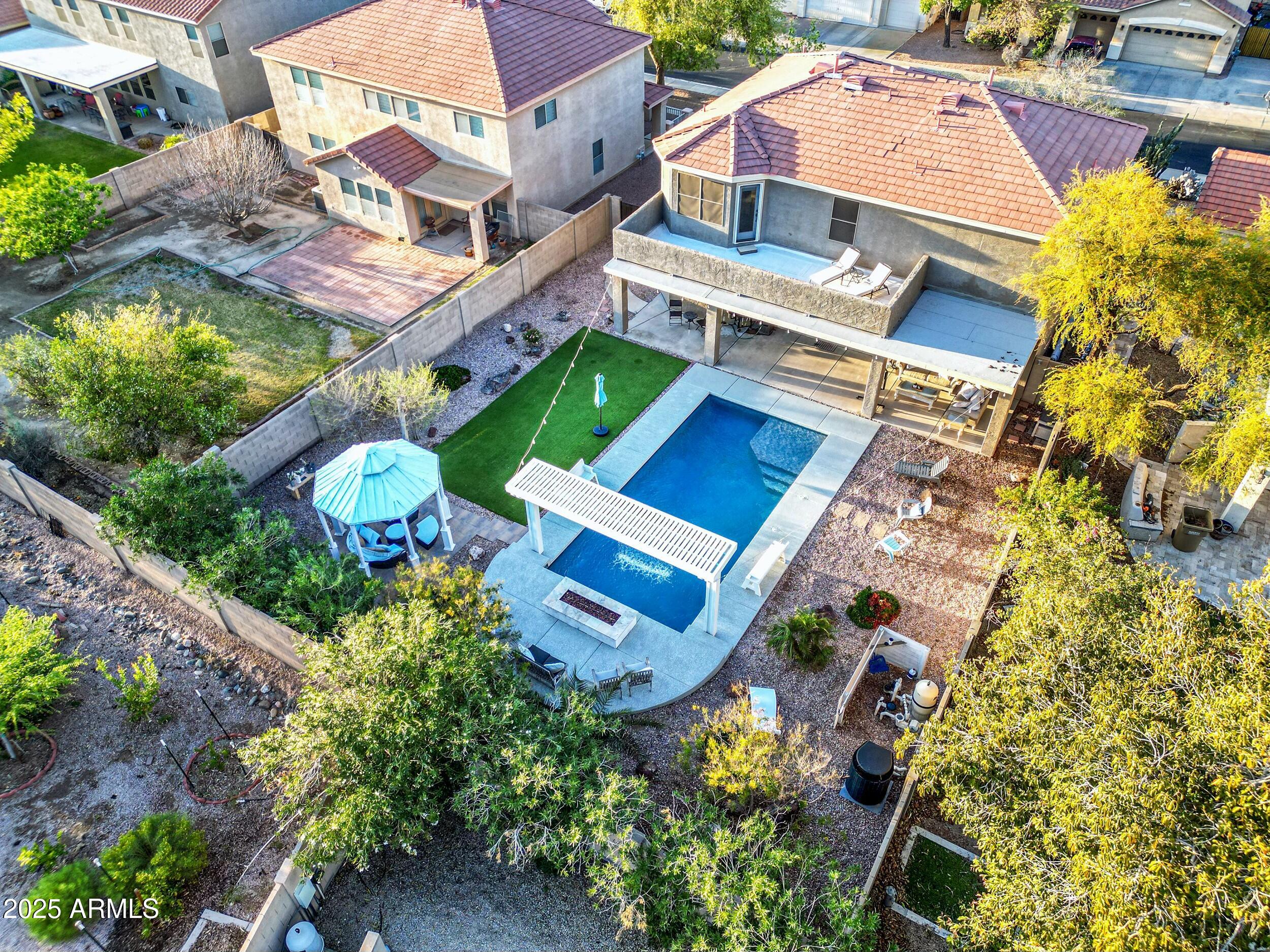1333 East Pedro Road Phoenix, AZ 85042 - Photo 3 of 49 Amazing Yard