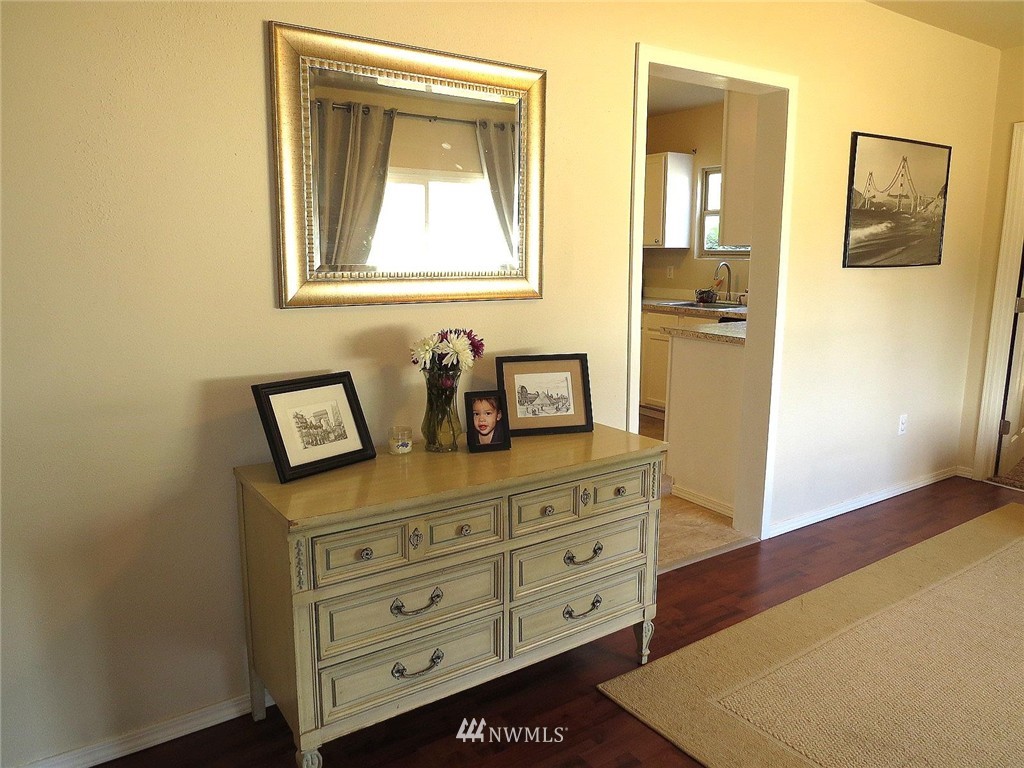 8406 John Dower Road Southwest Lakewood, WA 98499 - Photo 4 of 25 Gallery Image 4