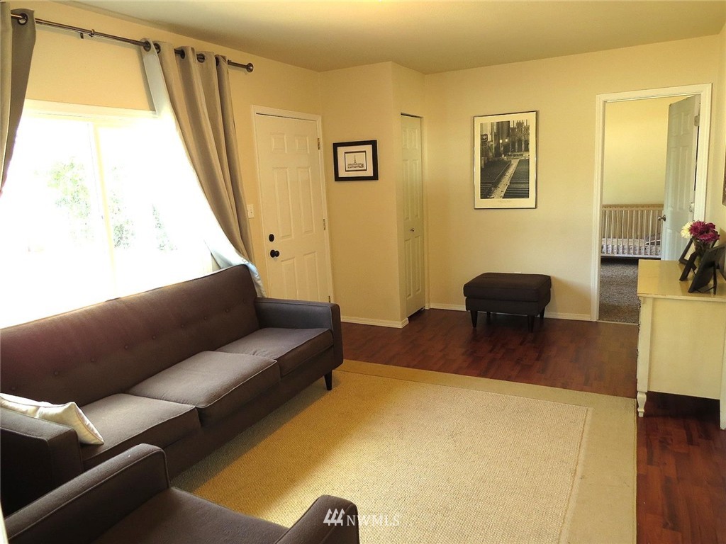 8406 John Dower Road Southwest Lakewood, WA 98499 - Photo 5 of 25 Gallery Image 5