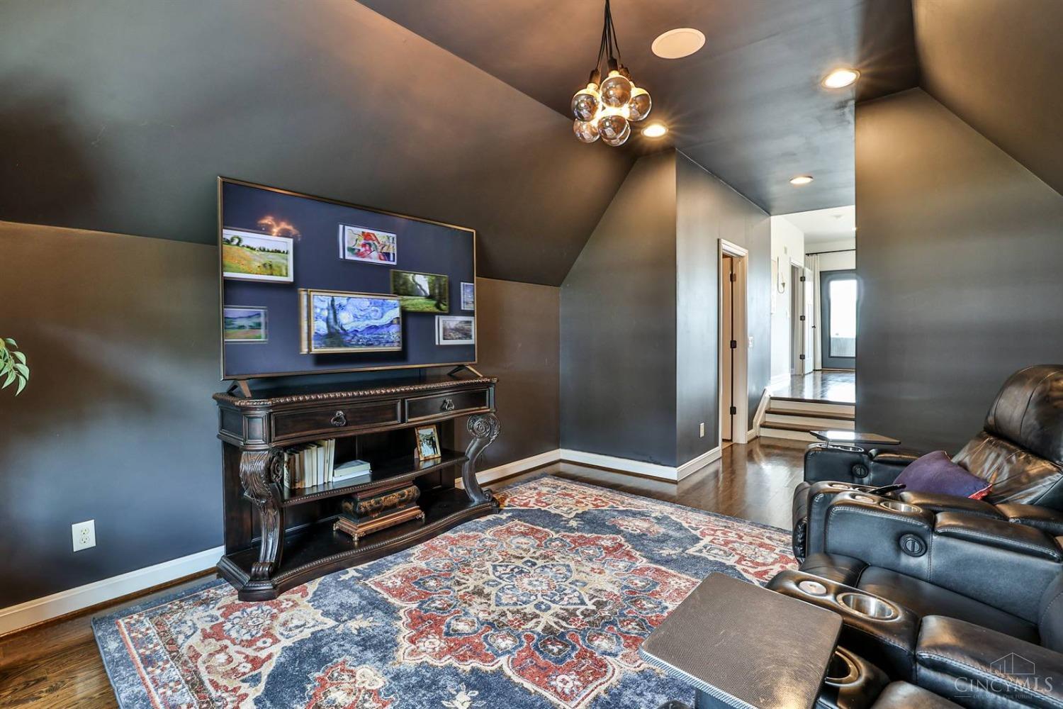 2907 Riverside Drive Cincinnati, OH 45226 - Photo 63 of 75