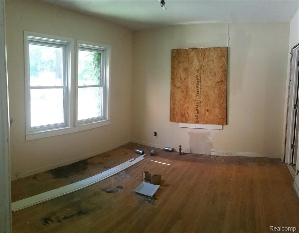 16502 Huntington Road Detroit, MI 48219 - Photo 15 of 35