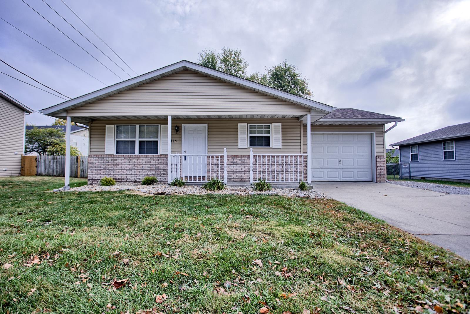 415 Riggin Road Troy, IL 62294 - Photo 1 of 23