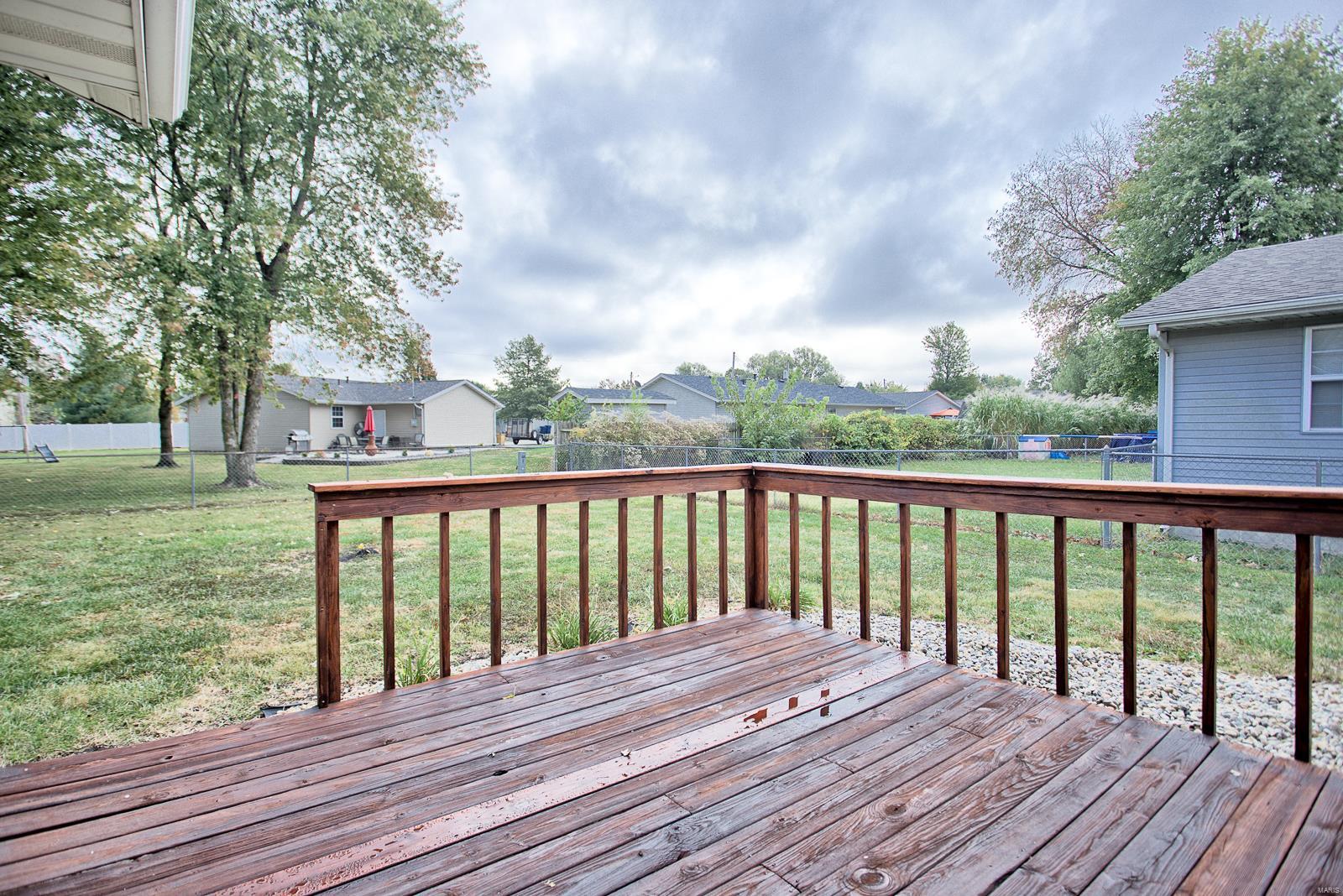 415 Riggin Road Troy, IL 62294 - Photo 2 of 23